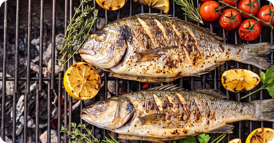 Grilovaná ryba na grilu