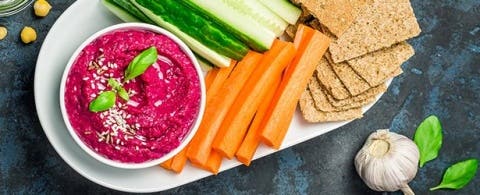 Hummus z červené řepy