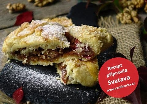 Jablečný závin z křehkého těsta
