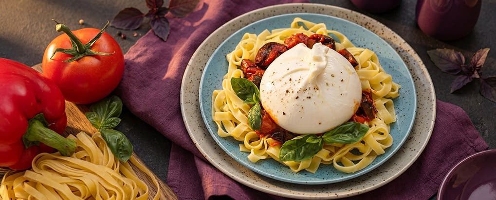 Tagliatelle s ratatouille a burratou