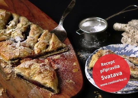 Závin s mákem a višněmi