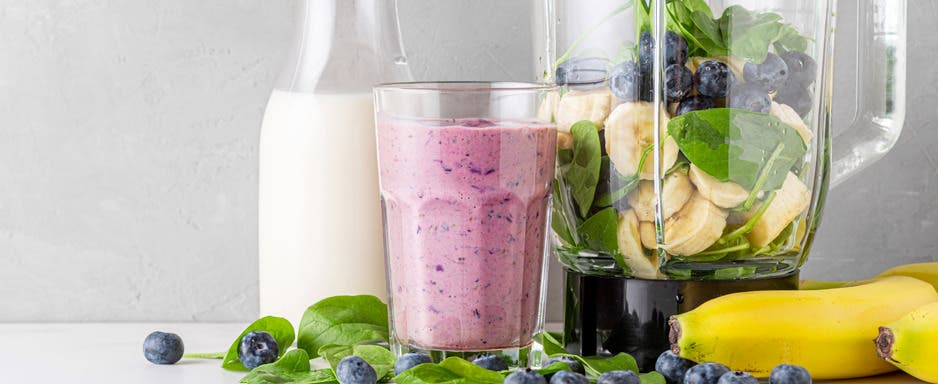 Smoothie s ovocem a špenátem