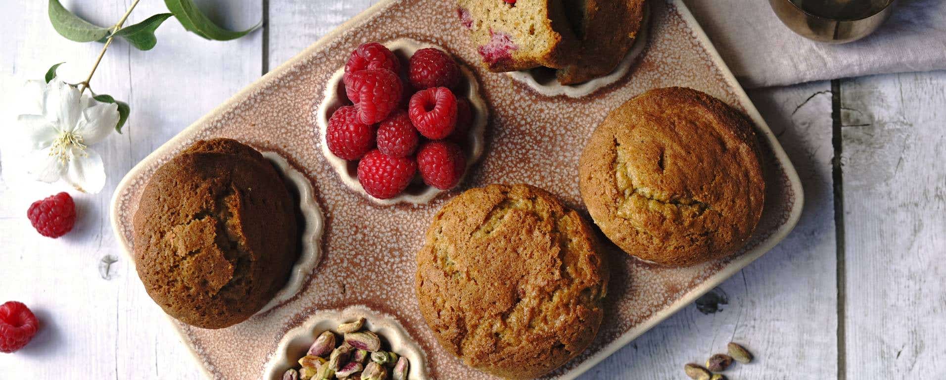 Pistáciové muffiny s malinami