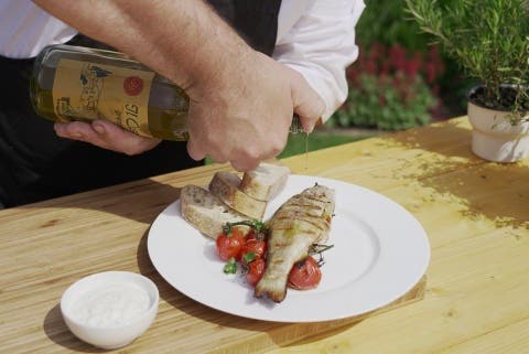 Košík na grilu - Pstruh s křenovým dipem