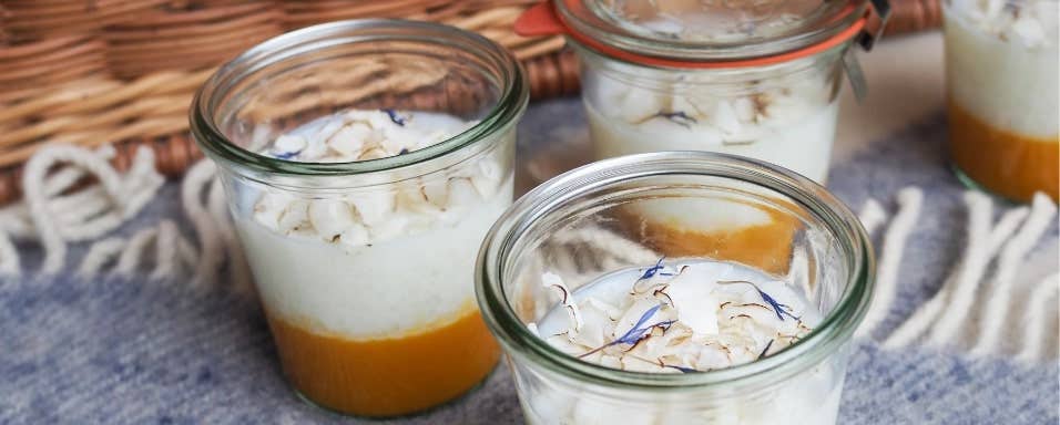 Tapiokový puding s mangovým želé a kokosem (4 skleničky)