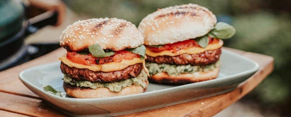 Vegan burger s avokádem