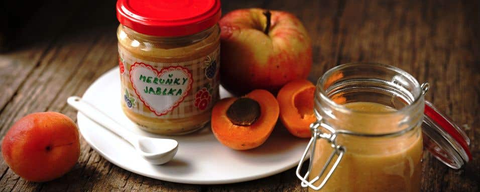 Meruňkovo-jablečný příkrm s ovesnými vločkami