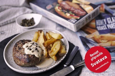 Burger (karbanátek) s pepřovou omáčkou