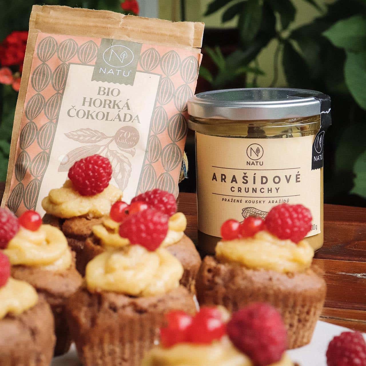 Čokoládové muffiny s arašídovým krémem