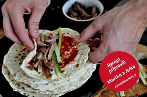 Pekingská kachna s domácími placičkami