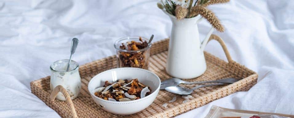 Kokosová granola se sušeným ovocem