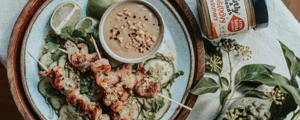 Kuřecí satay s arašídovou omáčkou