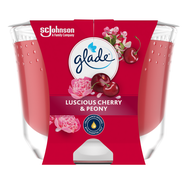 Glade Svíčka Maxi Cherry & Peony (204 g)